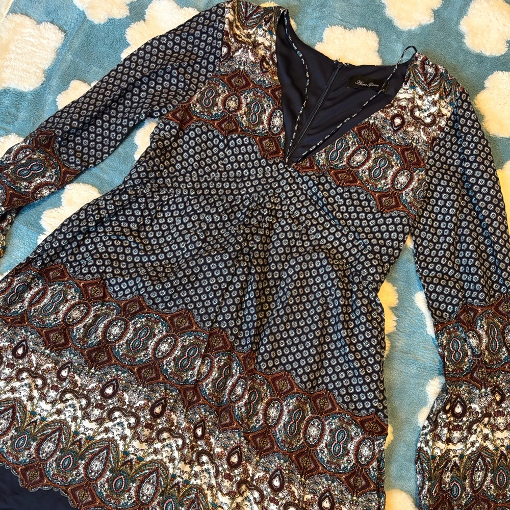 Patterned Long Sleeve Dress